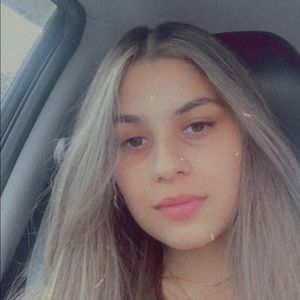 Meet your Posher, Andrea